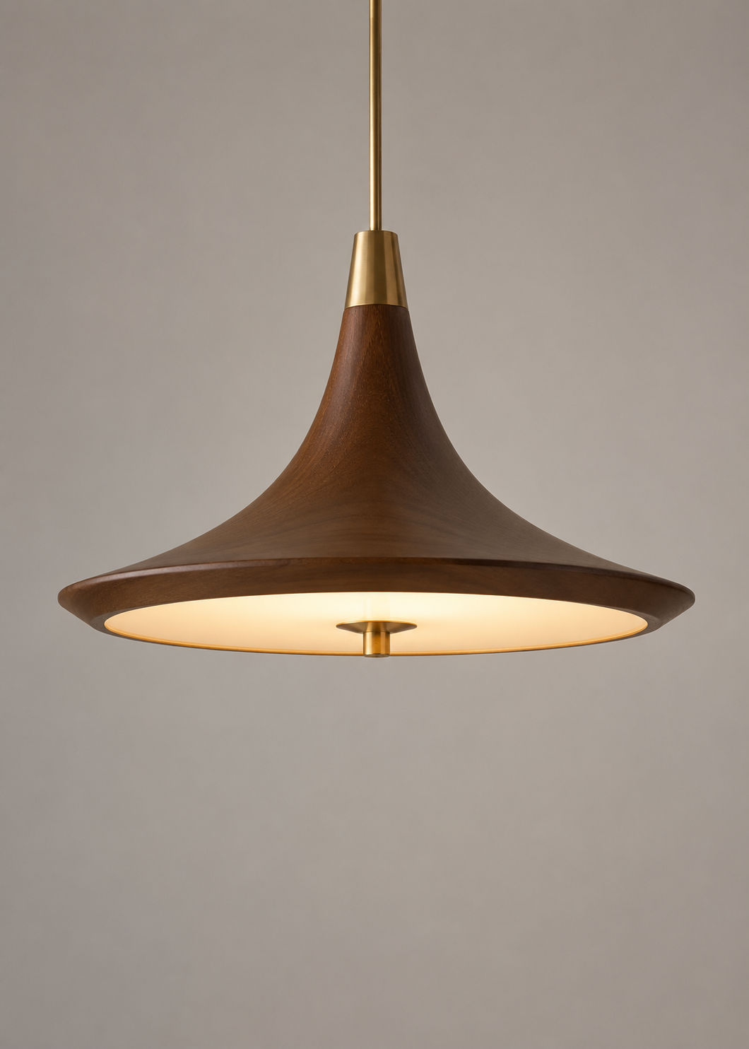 Hat Midcentury Pendel