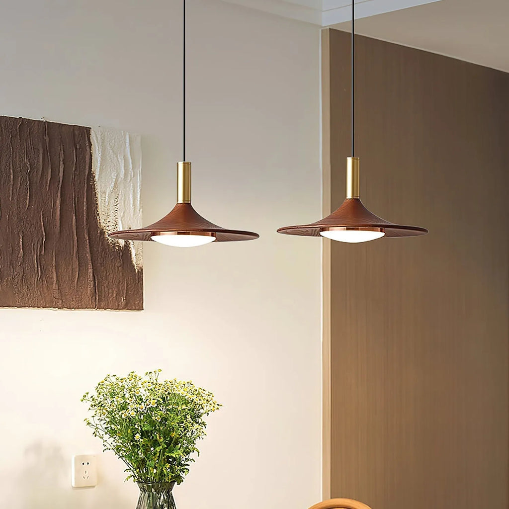 Hat Midcentury Pendel