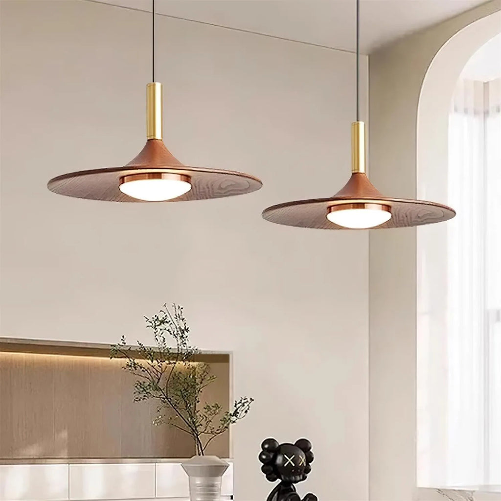 Hat Midcentury Pendel